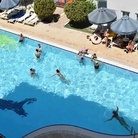 Hotel Blue Garden Family Side